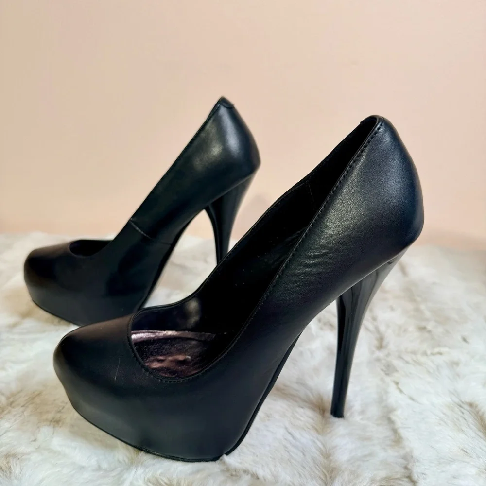 Pleasers 5